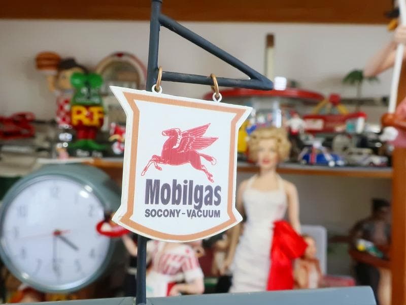 爆レア★1/43 モービル石油 ガソリンスタンド ジオラマ模型