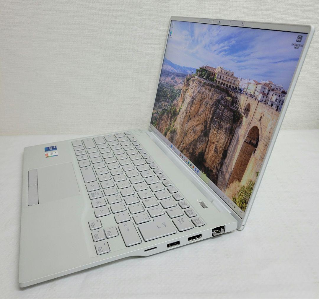 【恵樹】富士通 Win11 i7 メモリ32GB/SSD512GB 指紋