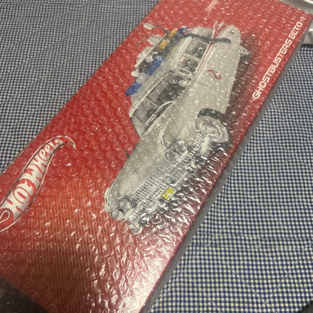 ミニカー Hot Wheels Ghostbusters Ecto-1