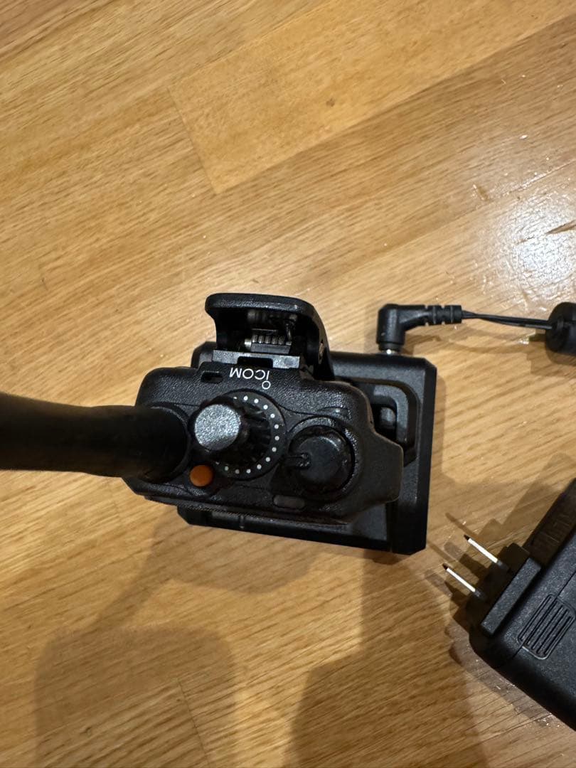 【IC-DPR7BT同等】IC-D70DBT デジタル簡易無線登録局 充電器付き