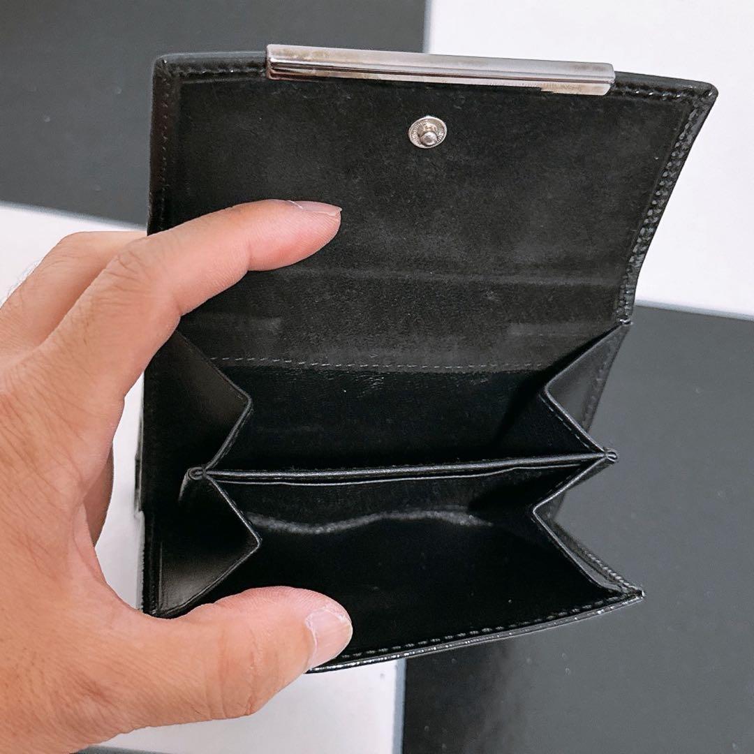 《美品》GUCCI (グッチ)折財布　エナメル
