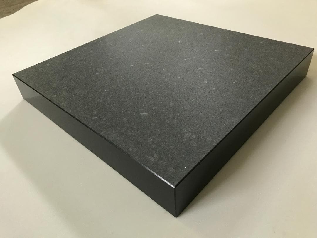 【ひでぢ】天然黒御影石 特注オーディオボード●300×300×50●2枚