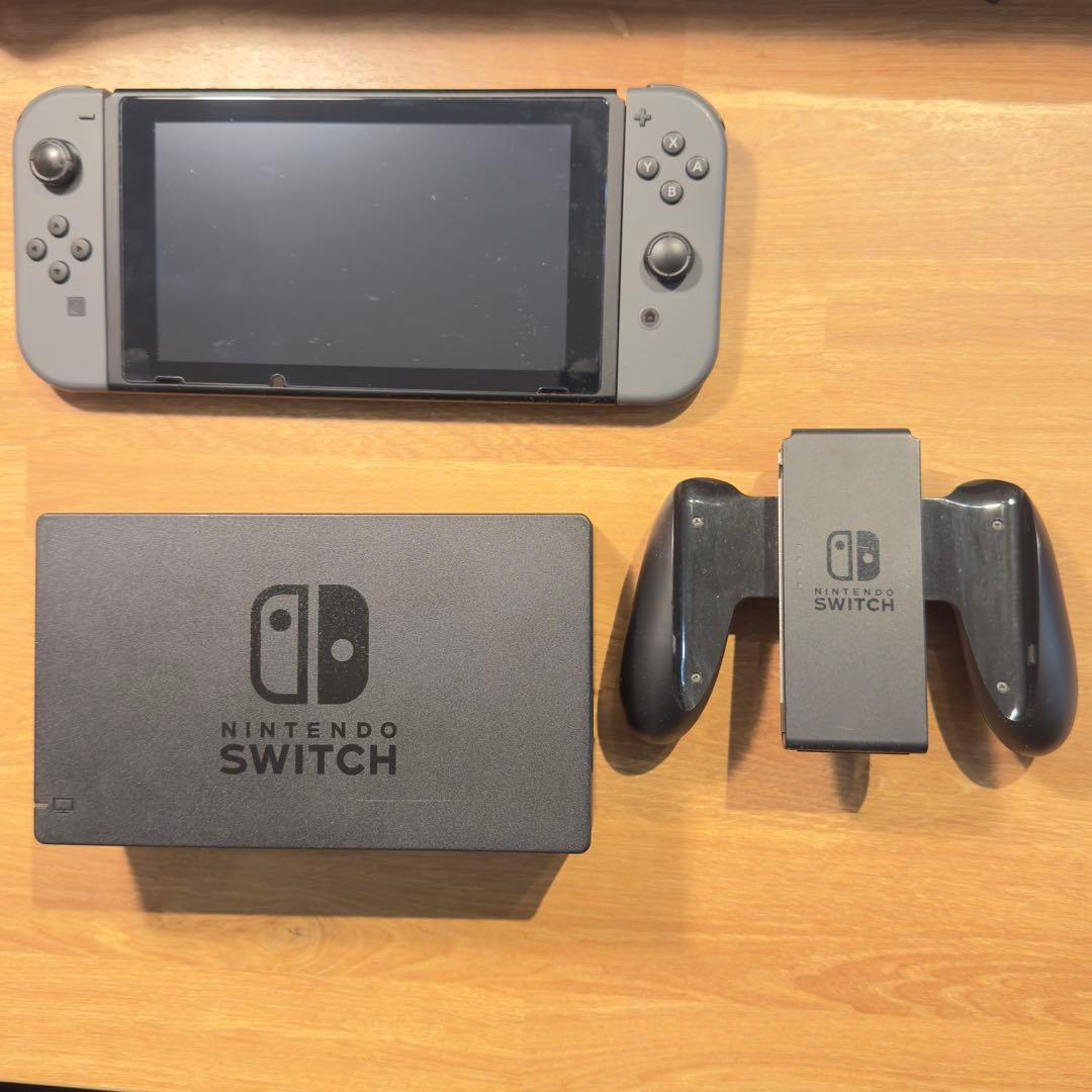 Nintendo Switch 本体 グレー ジョイコン、ソフトケース付き