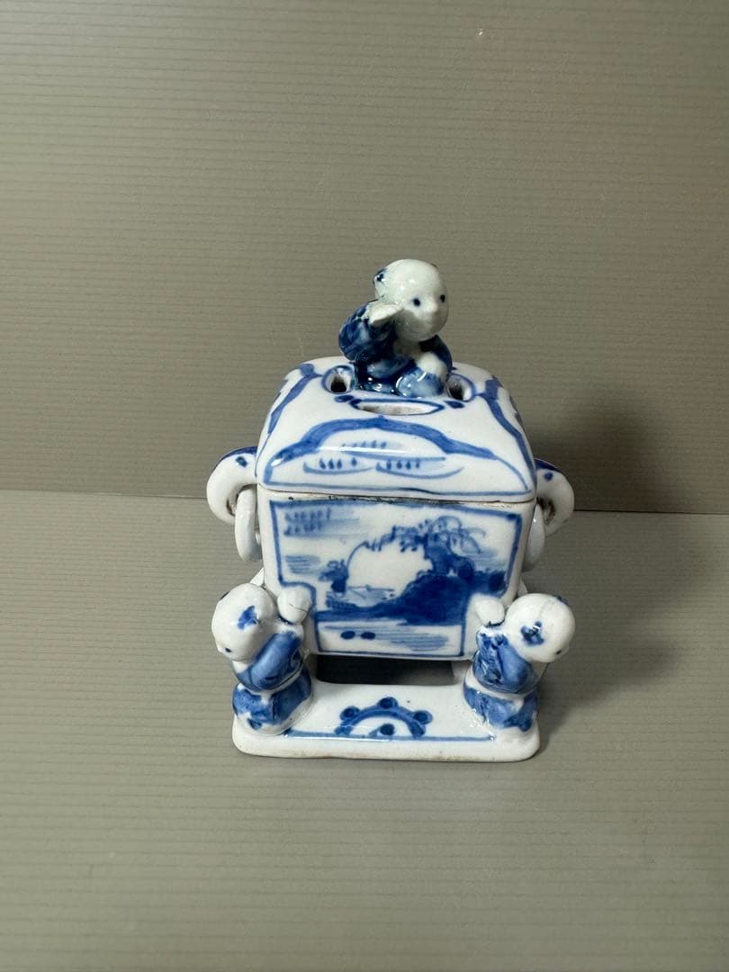 2131  骨董　『大明成化年製』銘　五童戯亀文香炉　時代物