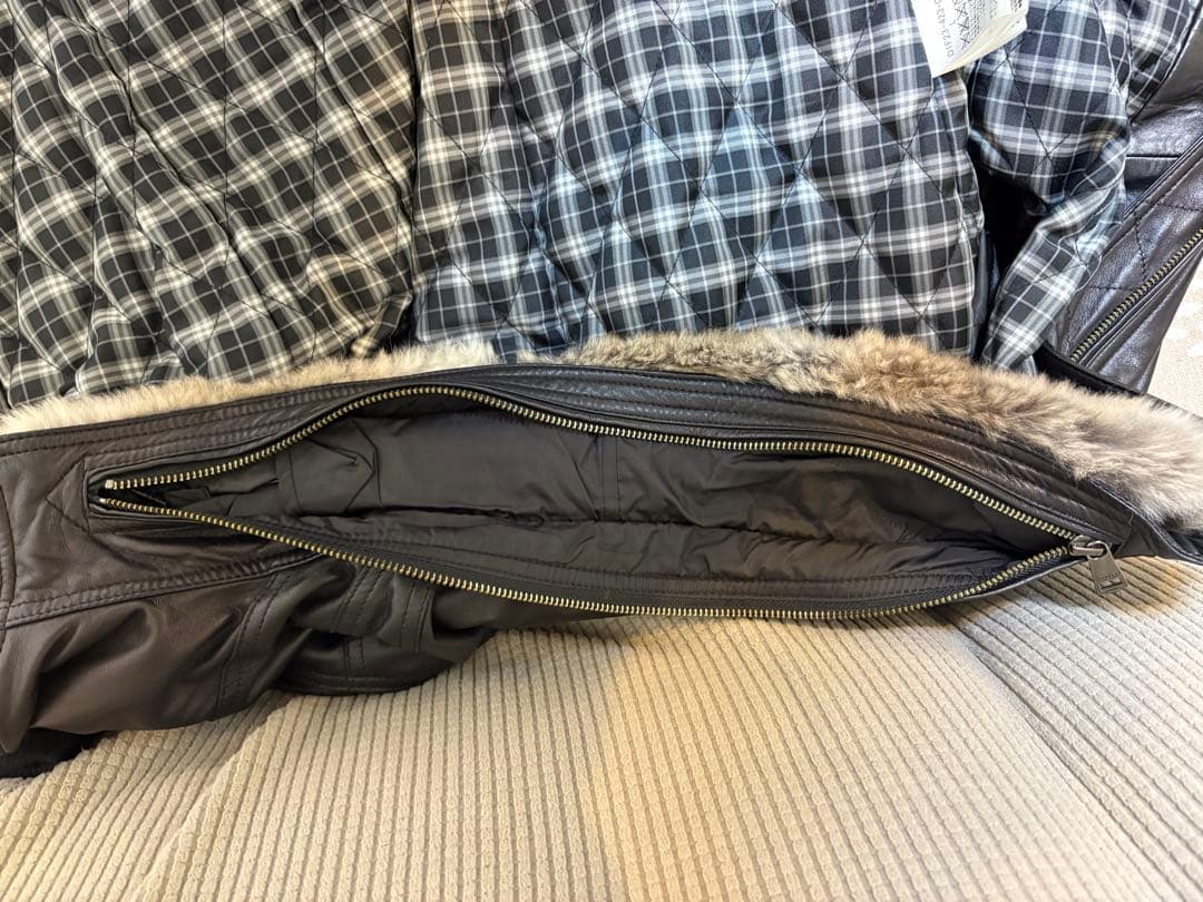 バーバリーブラックレーベル レザージャケット 中綿 ラビットファー Ｌサイズ