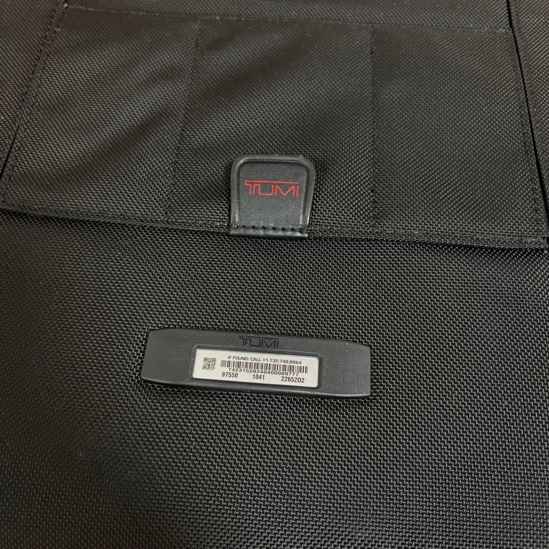 TUMI 4ウィールド コンパクト ビジネス 022652D2 Alpha II