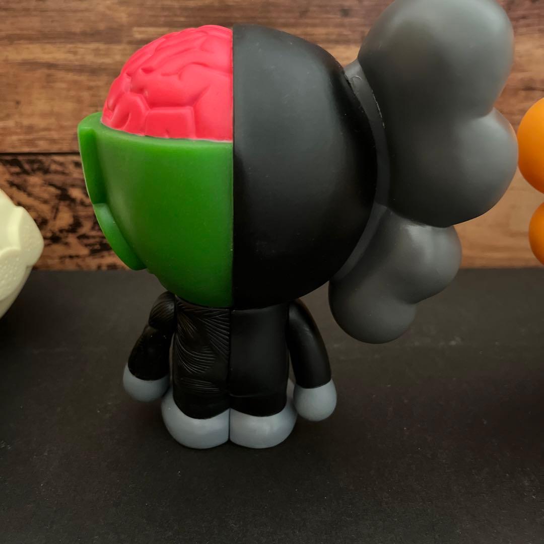 エイプ　bape フィギュア　kaws kaws milo