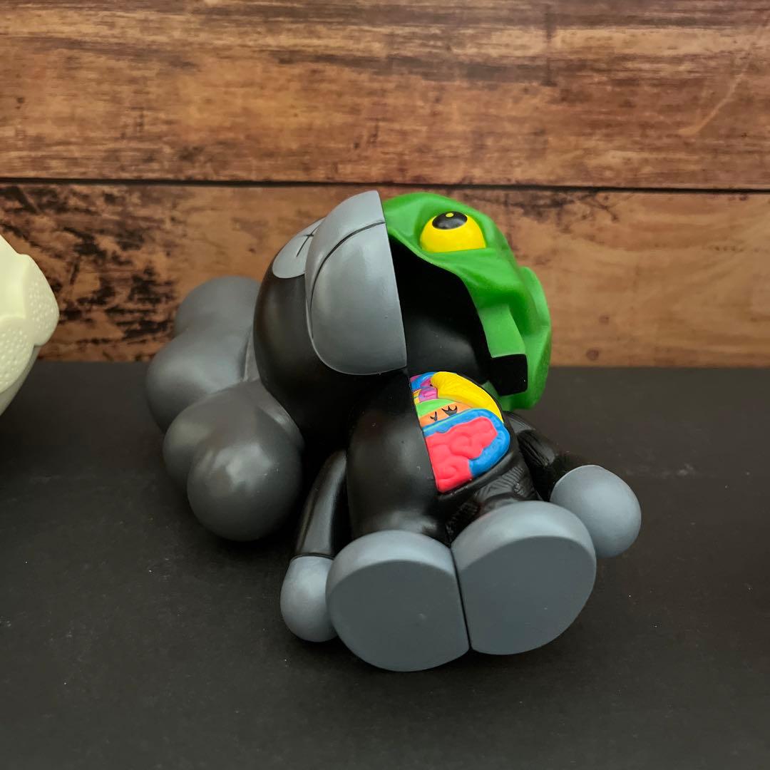 エイプ　bape フィギュア　kaws kaws milo