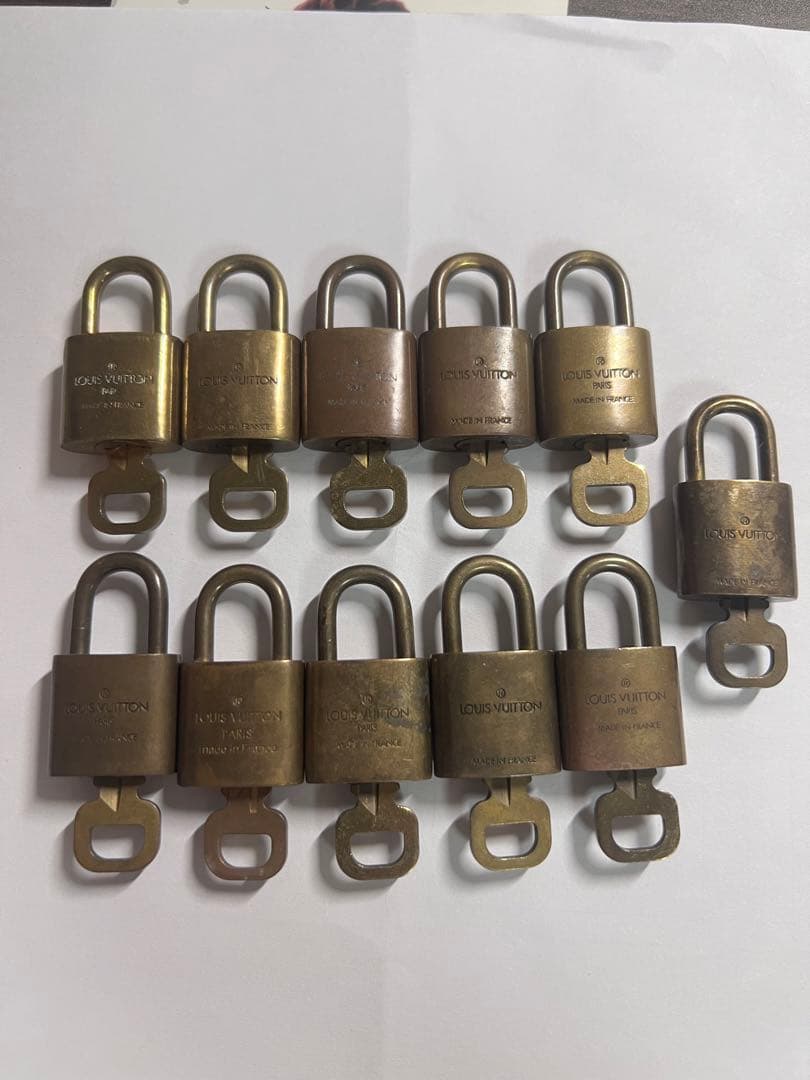 LVルイヴィトン南京錠カデナと鍵11点セット