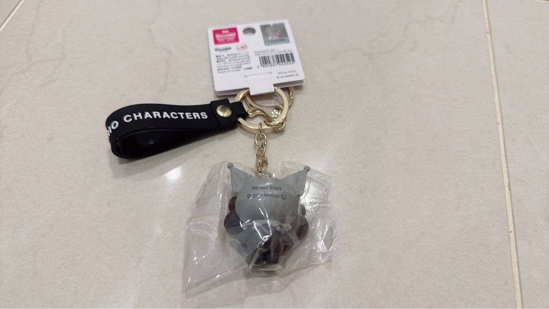 【大阪万博】黒ミャクミャク サンリオキーホルダー　クロミ