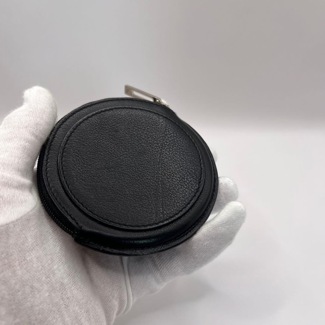 LOEWE ケース　アナグラム　ブラック　型押し　エンボス　丸型　ロゴ