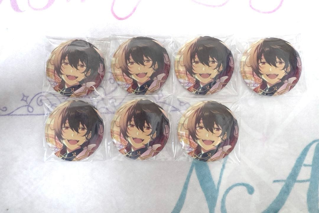 あんスタ　朔間凛月　イベコレ　缶バッジ　ユーザネイジア　7個セット