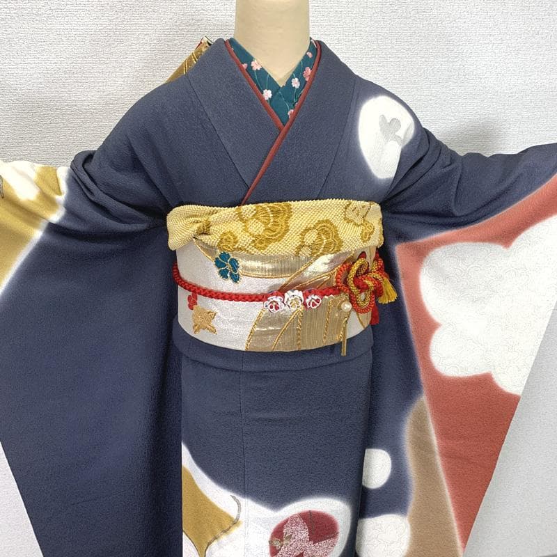 501z17〇高身長な方にも 振袖 金彩 蝶々〇美品 成人式 結婚式 大人振袖