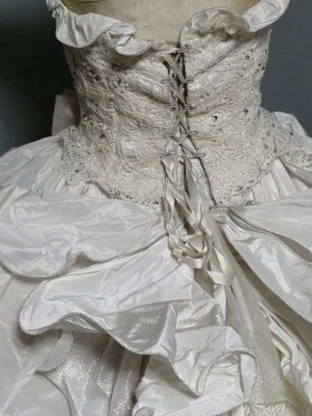 [356] ウエディングドレス ９～１３号サイズ ブランド品 中古