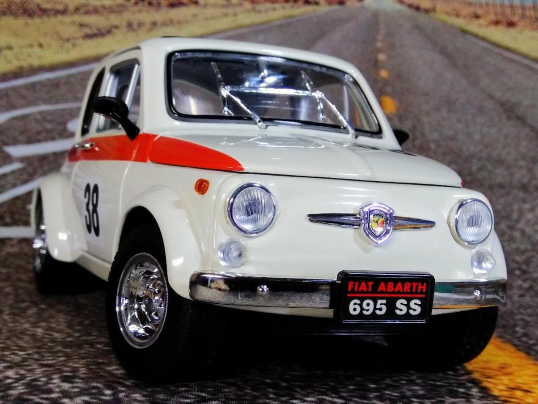 1/18 ロードシグネチャー 1963 フィアット アバルト 695SS