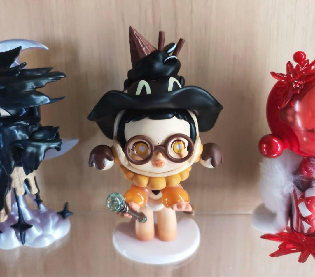 ゲームキャラクター POPMART SKULLPANDA Candy Monster Town