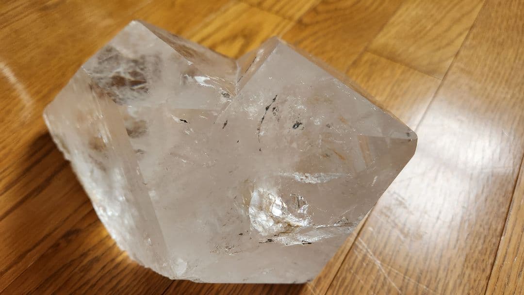 新春値下げ✨水晶　六角柱　イシスクリスタル　4.13キロ