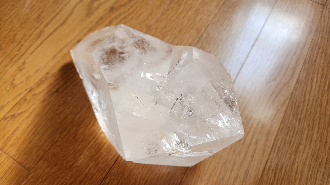 新春値下げ✨水晶　六角柱　イシスクリスタル　4.13キロ