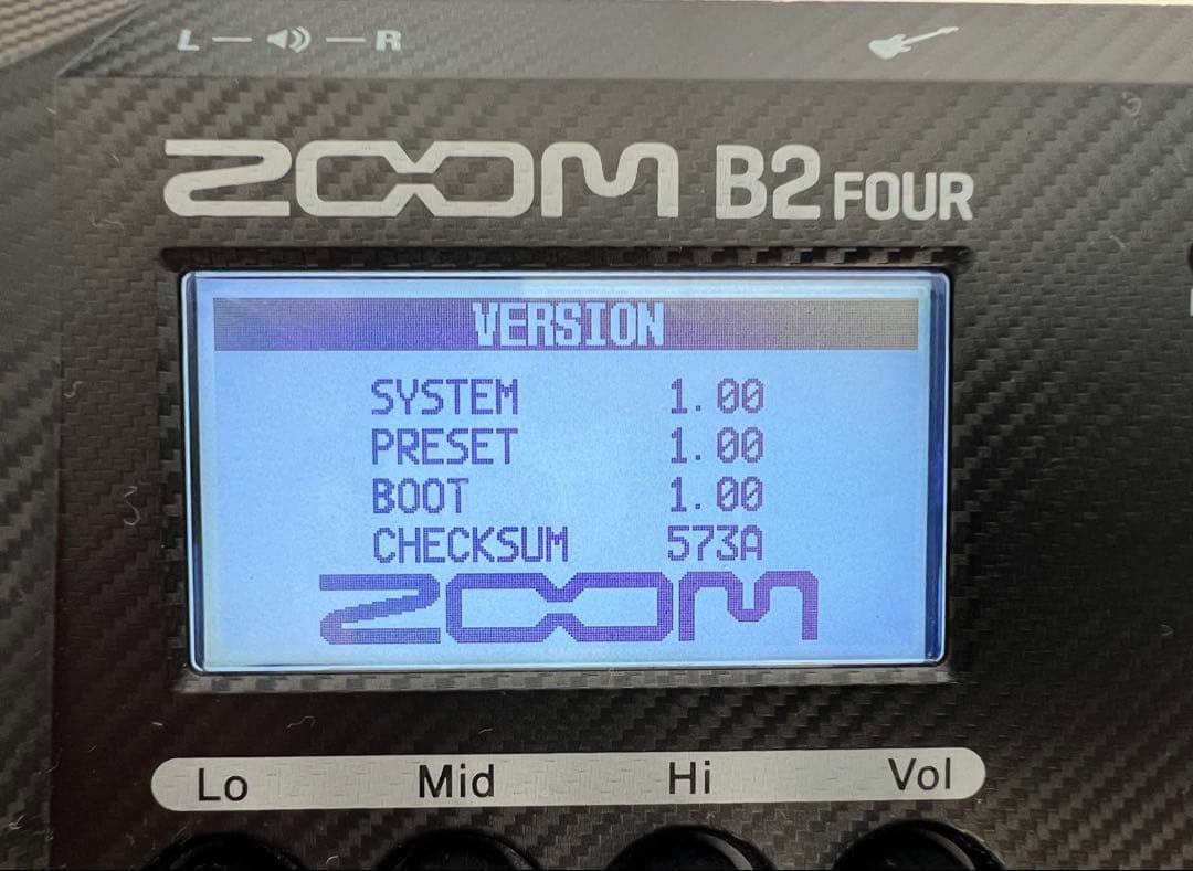ZOOM B2 Four ベースマルチエフェクター