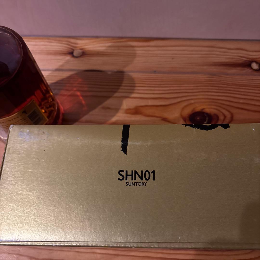 Suntory 響 ウイスキー 古酒 裏ゴールドラベル　サントリー