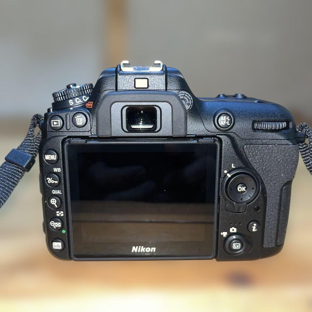 Nikon D7500 18-140 VR Kit 一眼レフ