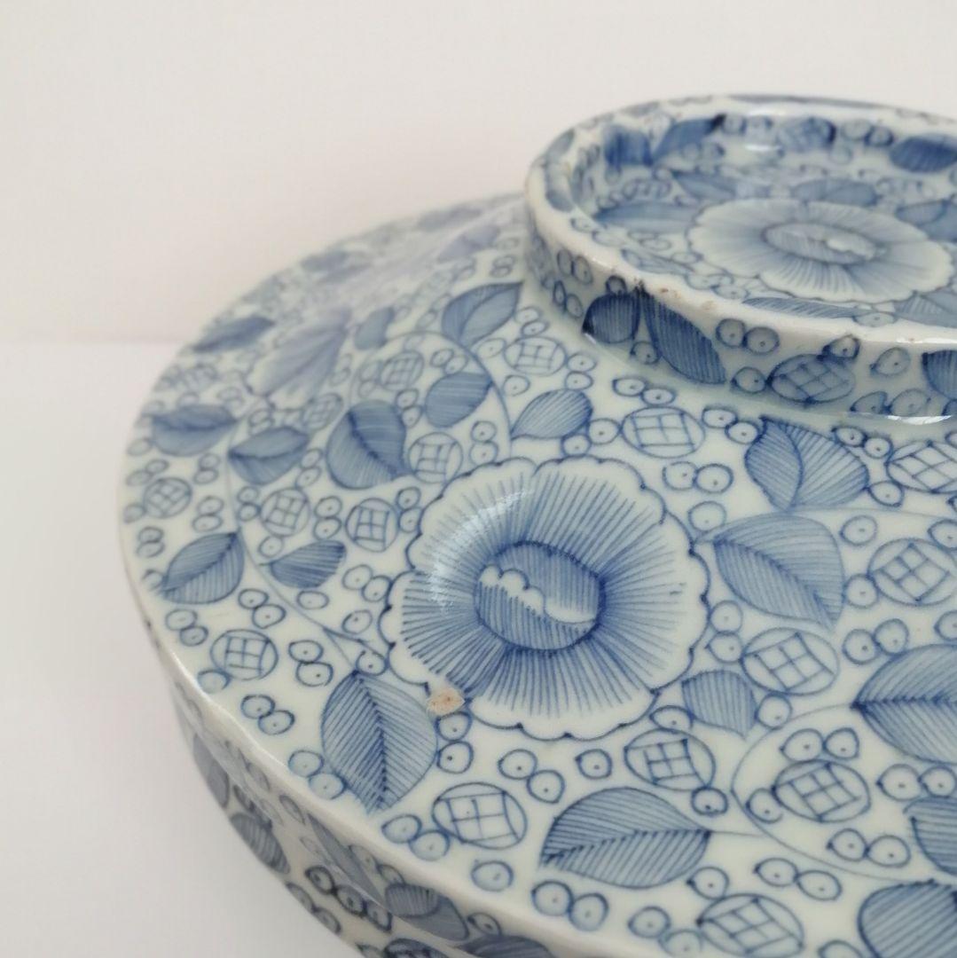 古伊万里　幕末　線描き　牡丹唐草図　食籠