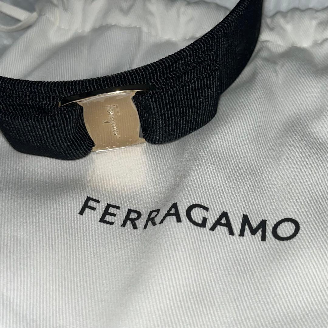 新品 FERRAGAMO カチューシャ ブラック ×1