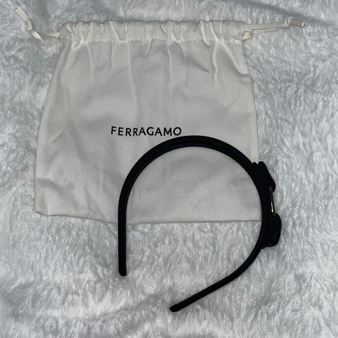 新品 FERRAGAMO カチューシャ ブラック ×1