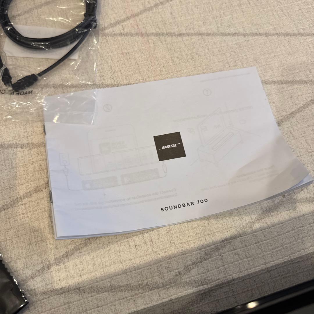 【美品】BOSE サウンドバー 700 本体　ケーブル空間調整マイクリモコン付き