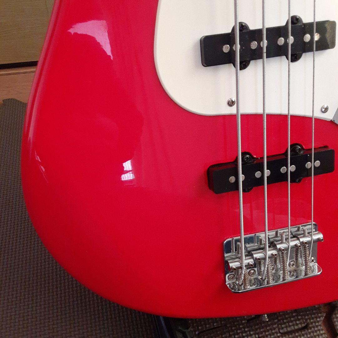 レジェンド　ベースギター　渋いレッド色