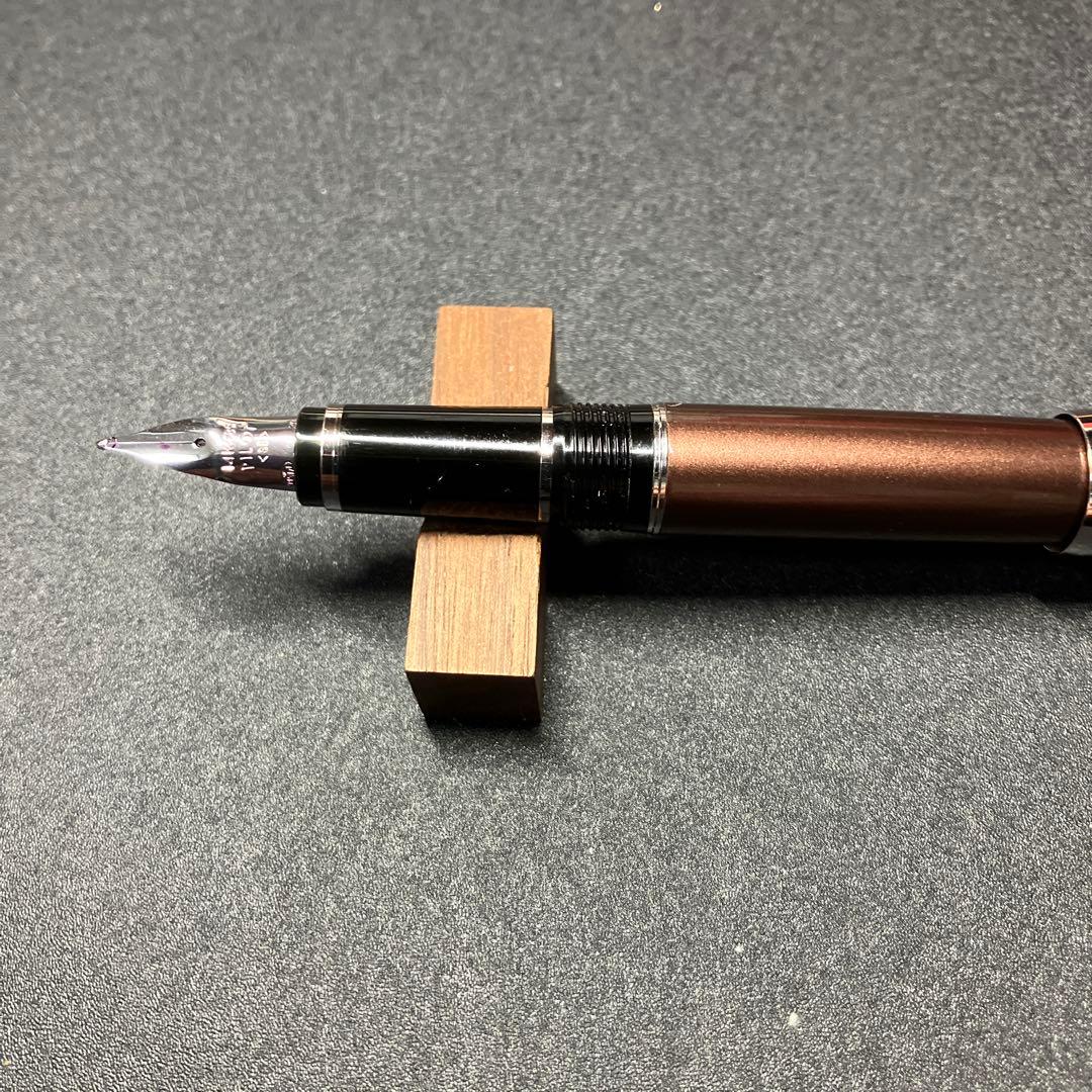 パイロット　万年筆エラボー金属軸SB ソフト太字　ブラウン