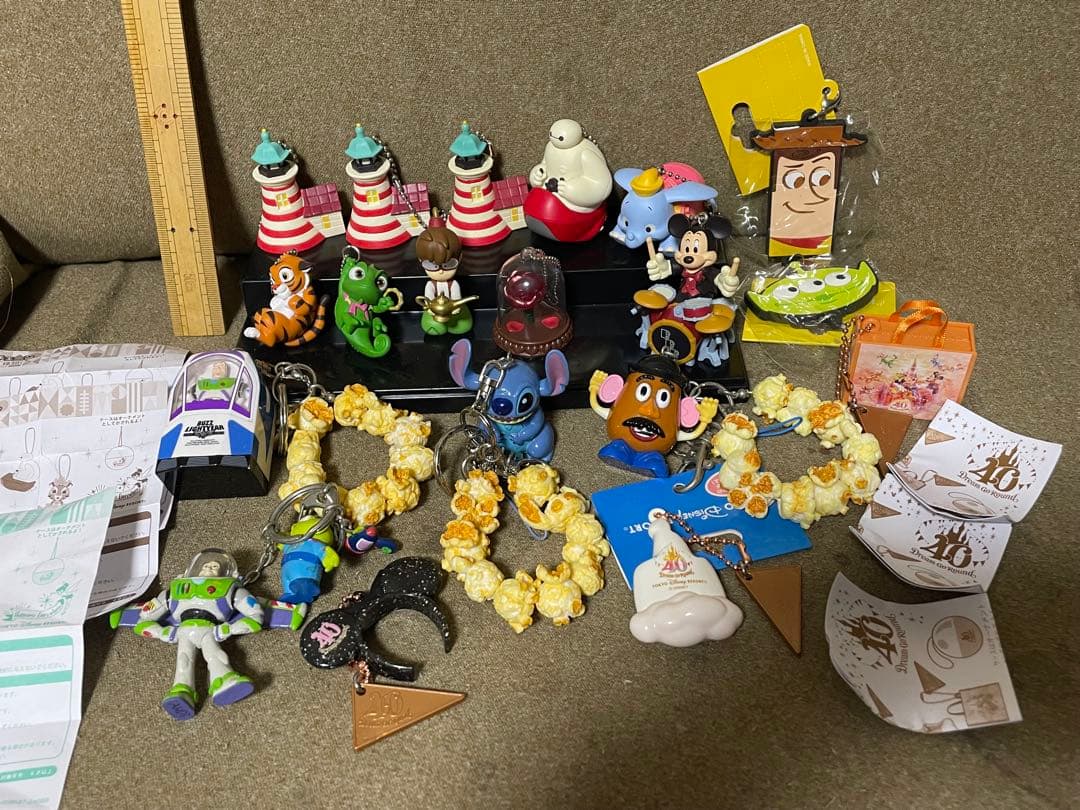 ディズニー公式　ガチャ　キーホルダー　ショー　アトラクション　ポップコーン