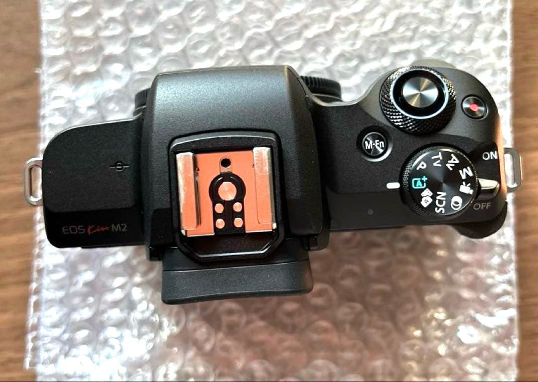 【おまけ付き】キャノン　EOS kiss M2