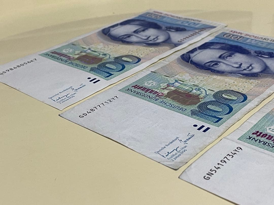 旧紙幣 ドイツ 100マルク ×3枚　1996年 希少 クララ・シューマン