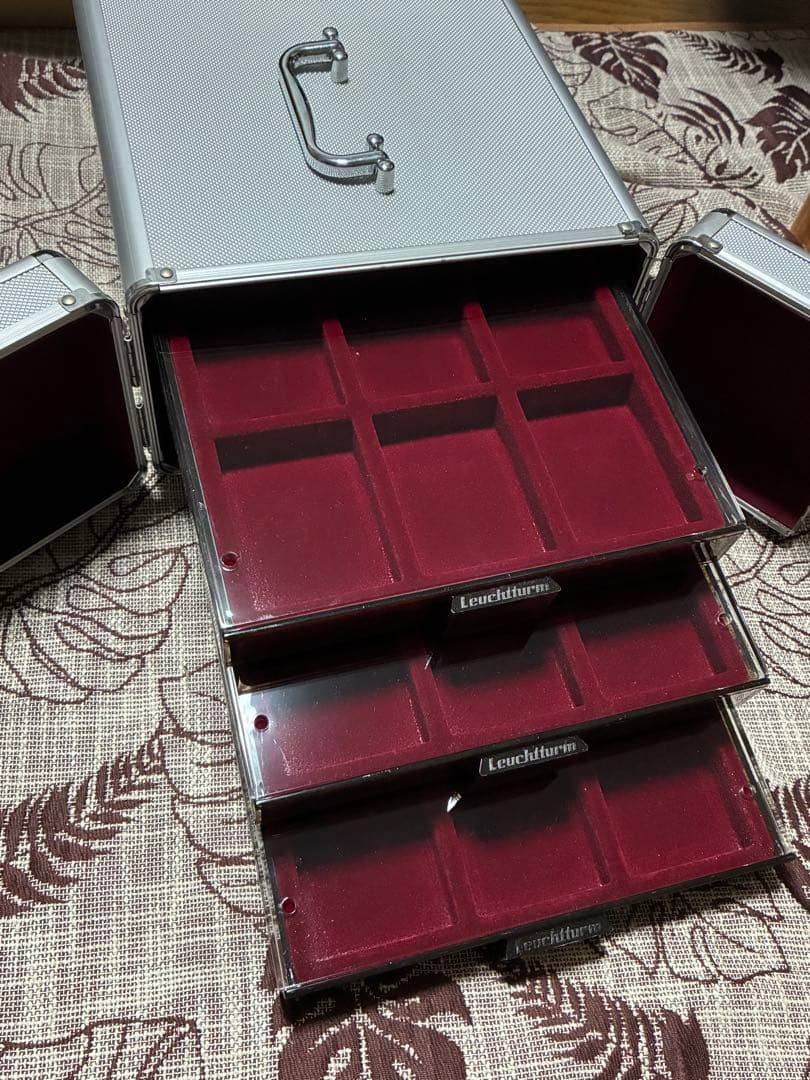 ライトハウス社　Leuchtturm アルミケース 27枚収納　新品未使用