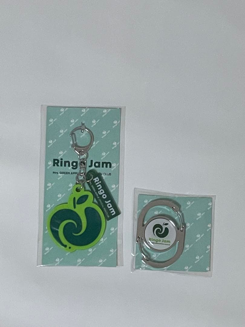 長期会員特典 Mrs. GREEN APPLEカラビナ&ラバーキーホルダー