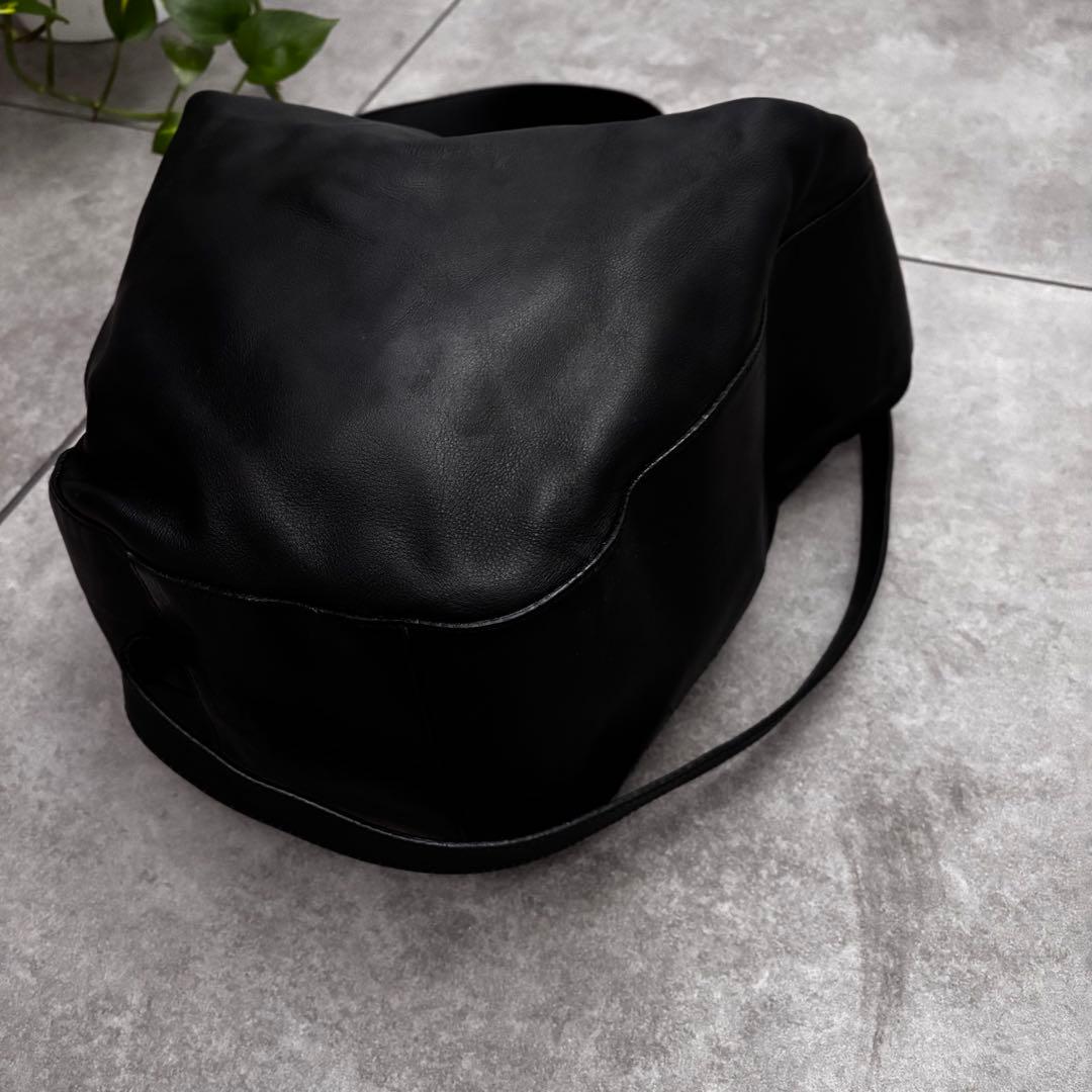 レア　FURLA レザー　ショルダーバッグ　牛革　 黒　ブラック　シルバー金具