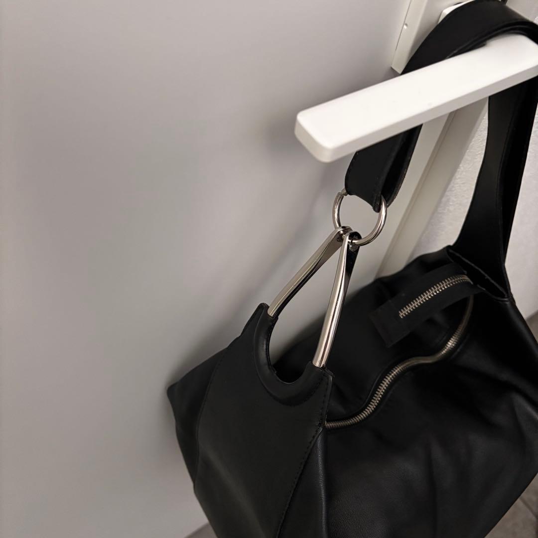 レア　FURLA レザー　ショルダーバッグ　牛革　 黒　ブラック　シルバー金具