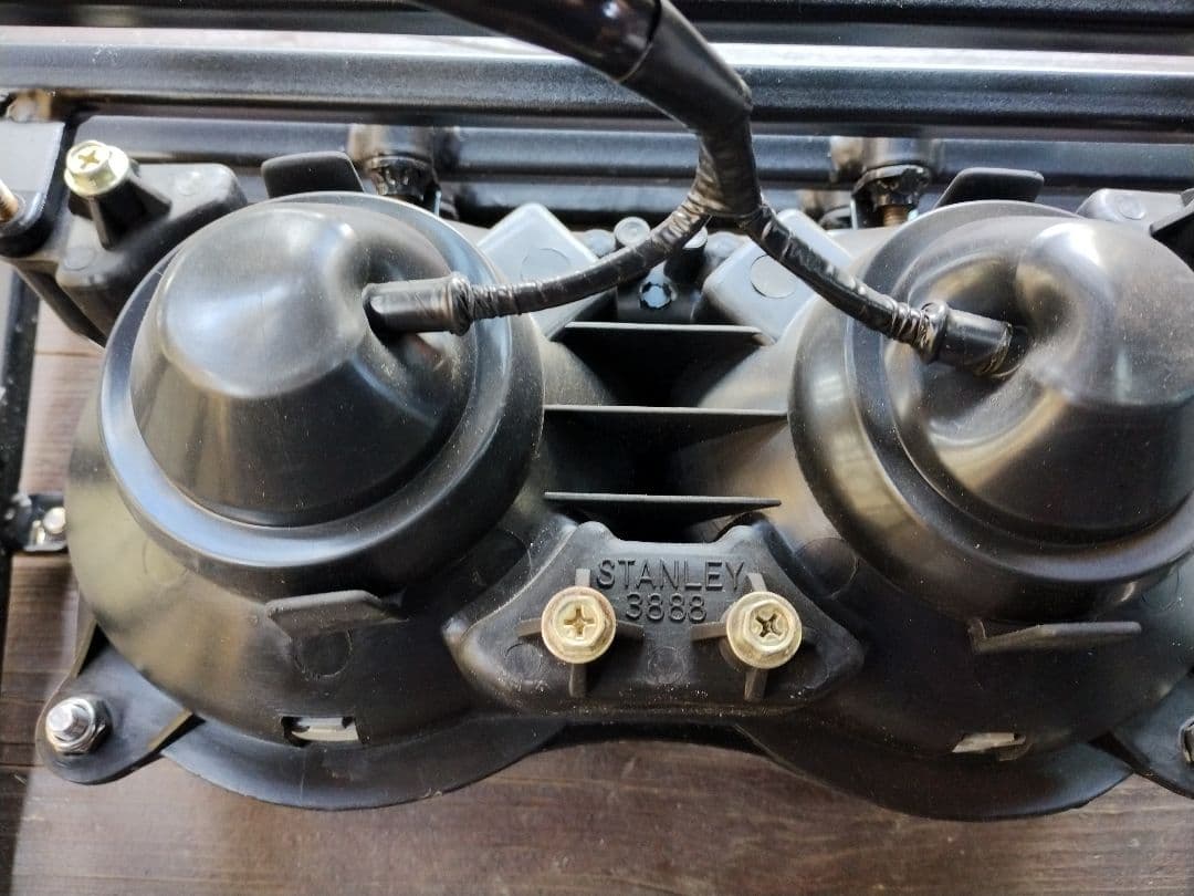 ハンターカブ デュアルヘッドライトフロントラックキット【MOONEYES】