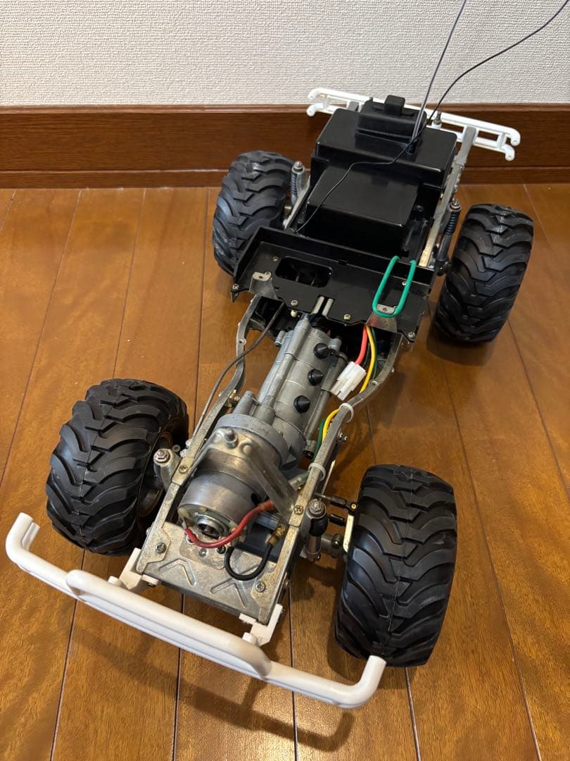 2ビート 1/10 タミヤ ハイラックス4WD マウンテンライダー仕様