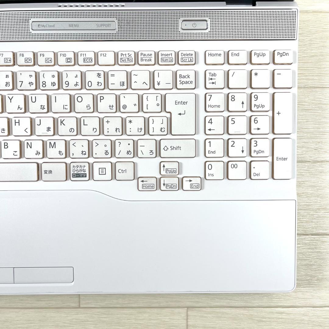 富士通 第8世代 i7 新品SSD512＋HDD1T メモリ16 ノートパソコン