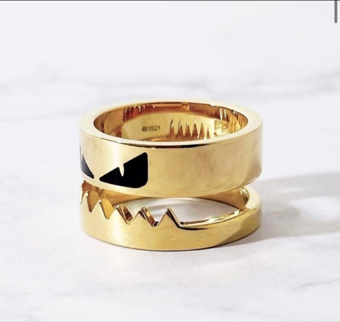 【FENDI】BAG BAGS RING Mサイズ ゴールド×ブラック