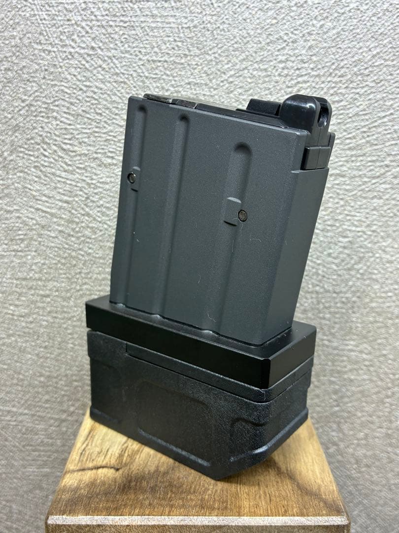 R7-25 東京マルイ GBB M4 マガジンアダプター 外部ソース仕様