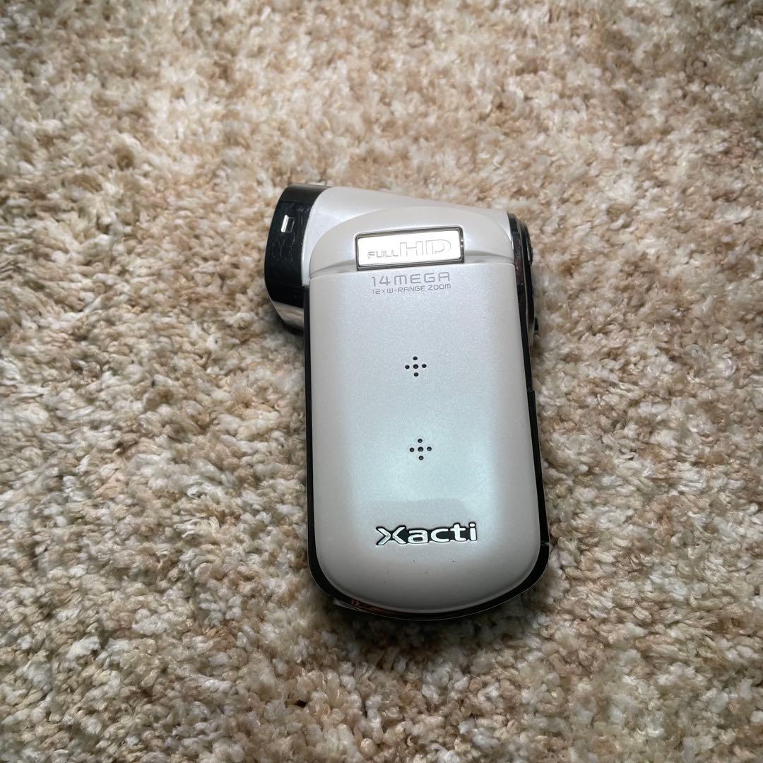 SANYO サンヨー デジカメ Xacti DMX−CG100 ホワイト