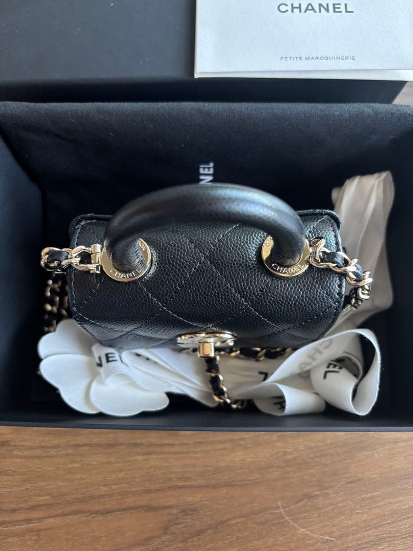 最終値下げ！新品シャネルマイクロミニココハンドルハンドバッグマトラッセ キャビア