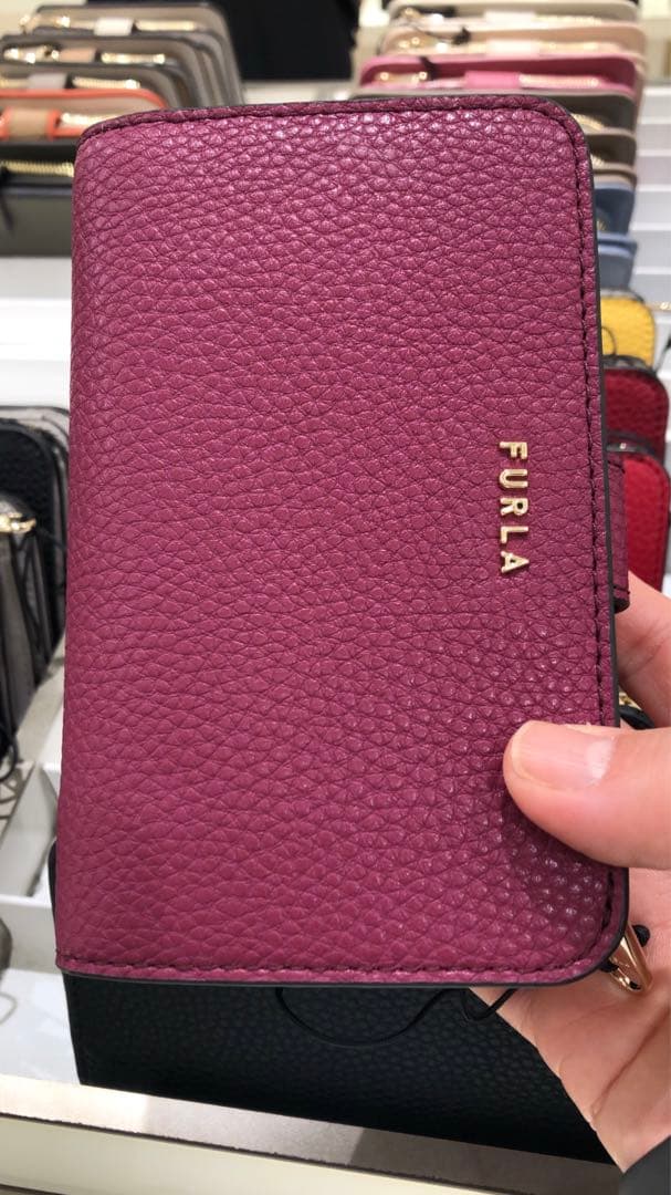 【お値下げ】FURLA☆ 二つ折り財布