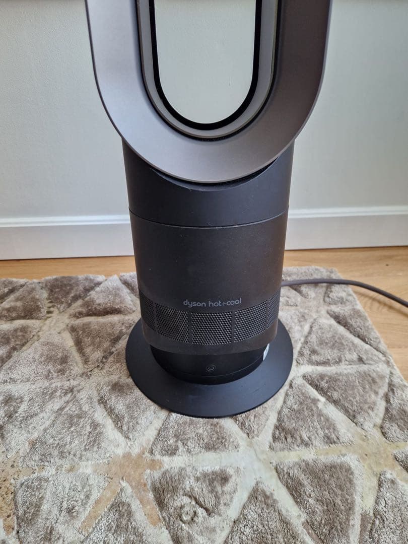 美品ダイソン Hot&Cool AM09 ブラック 2023年製 純正リモコン