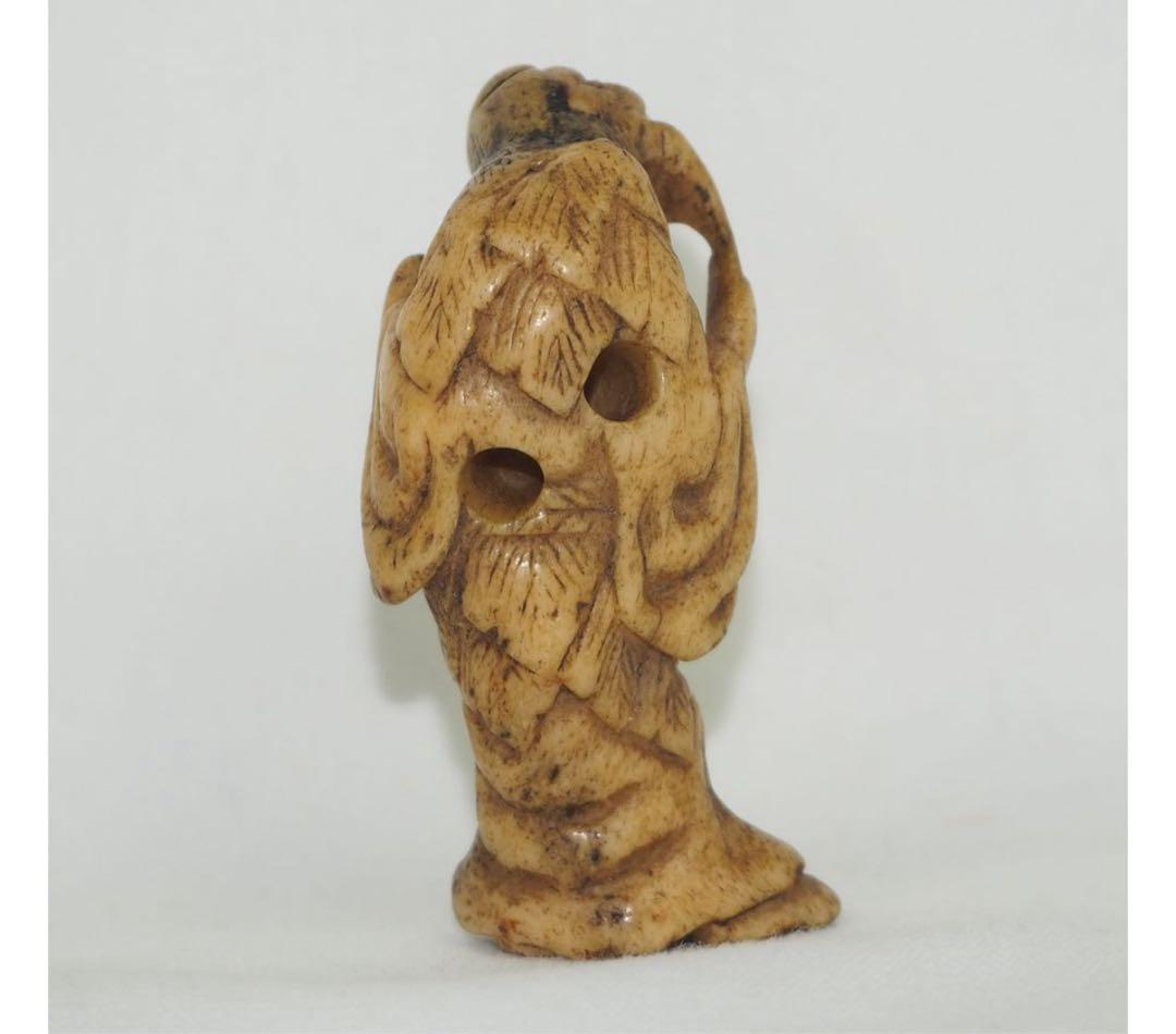 送料無料　江戸～明治　鹿角彫根付　高５ｃｍ　重さ12ｇ