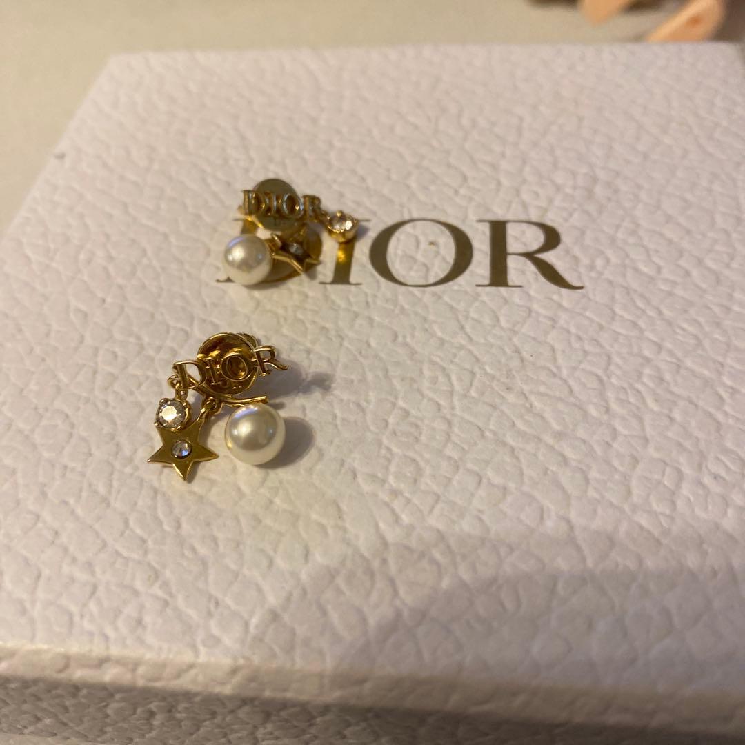 Dior パール ピアス