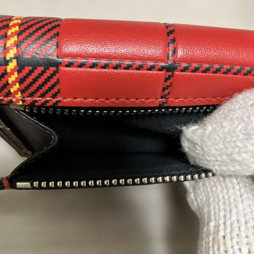 COACH三つ折り財布、チェック柄赤黒（極美品）
